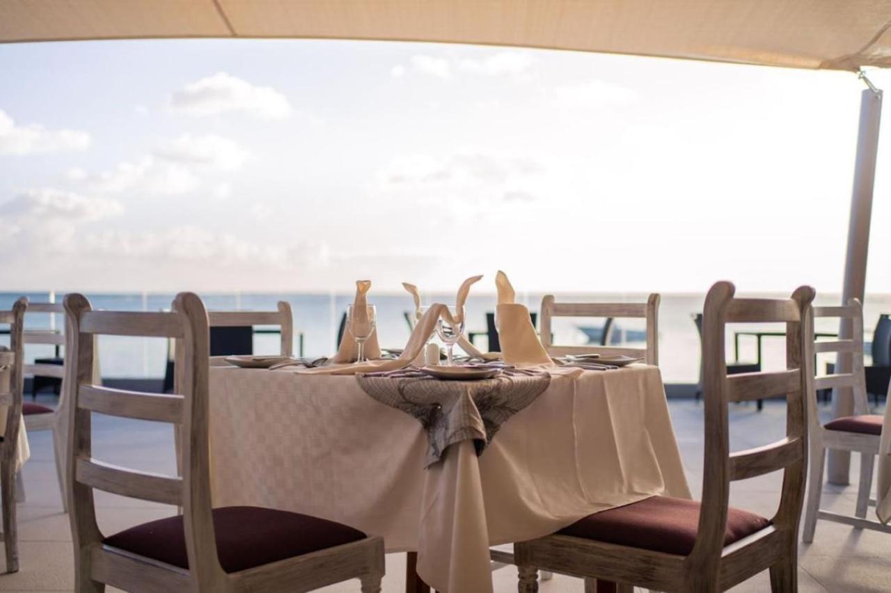 Gold Beach Resort Flic en Flac Bagian luar foto