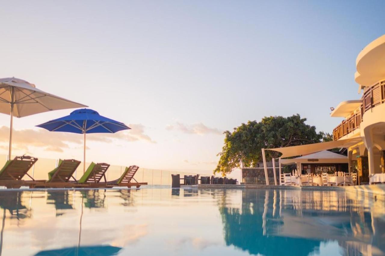 Gold Beach Resort Flic en Flac Bagian luar foto