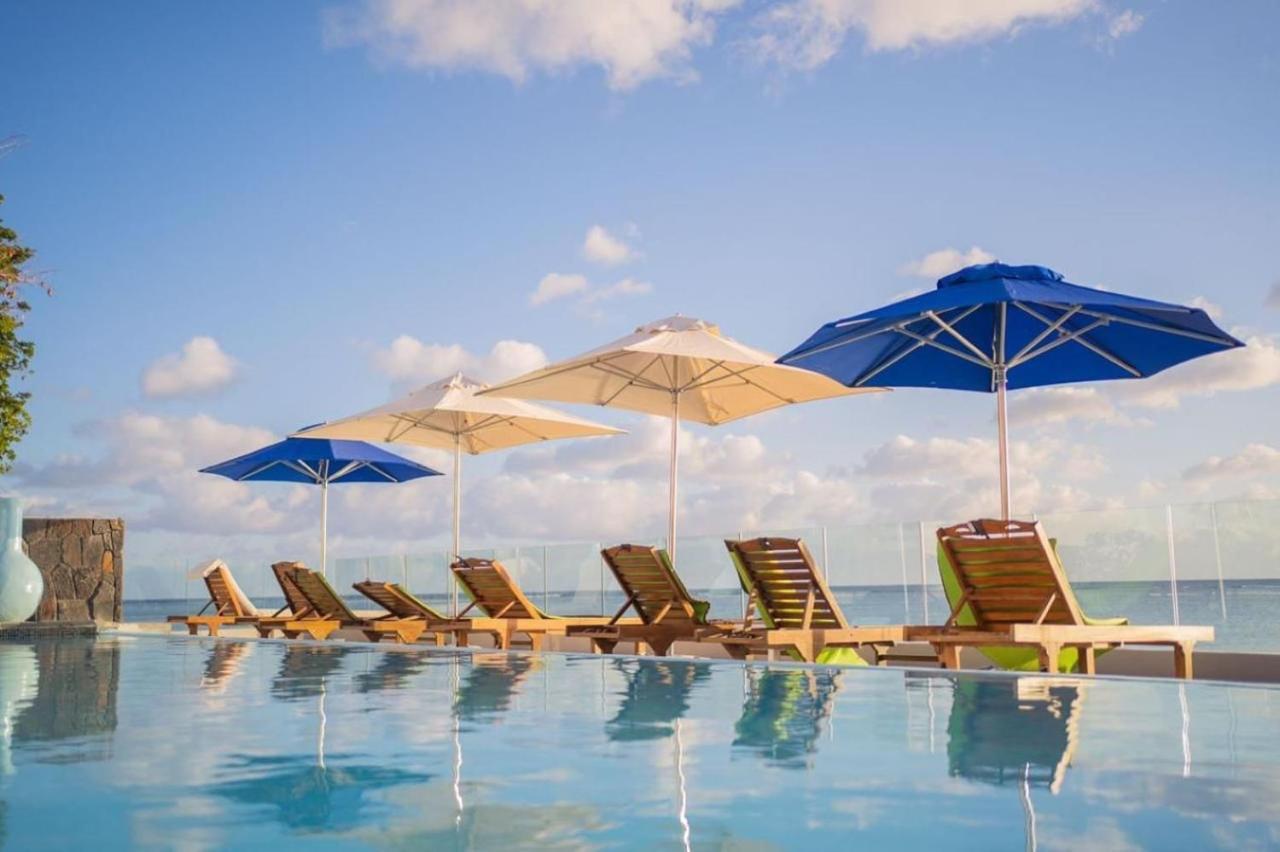 Gold Beach Resort Flic en Flac Bagian luar foto