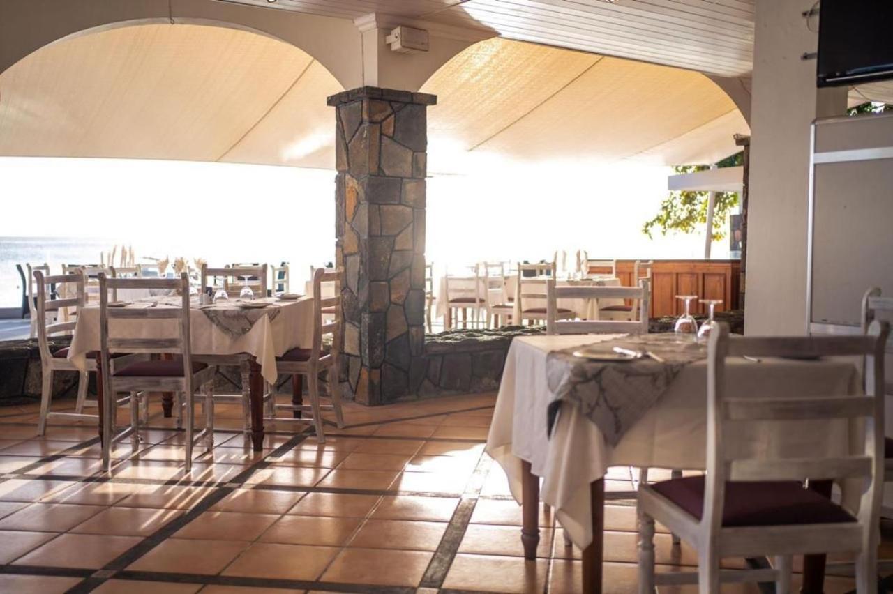 Gold Beach Resort Flic en Flac Bagian luar foto