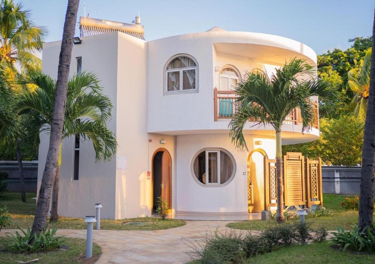 Gold Beach Resort Flic en Flac Bagian luar foto