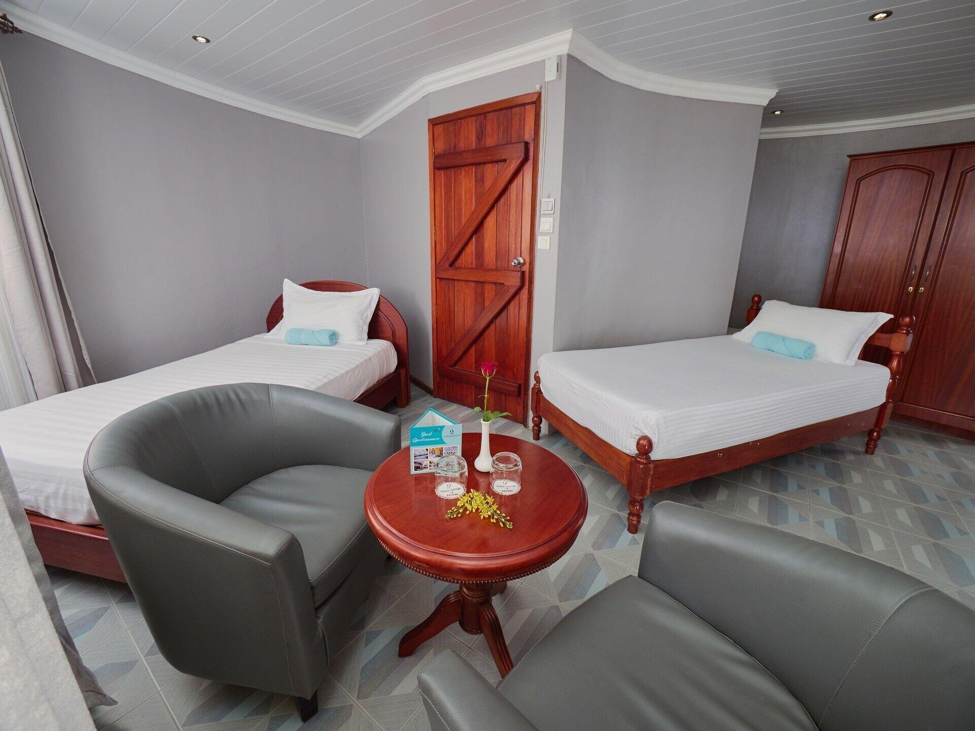 Gold Beach Resort Flic en Flac Bagian luar foto