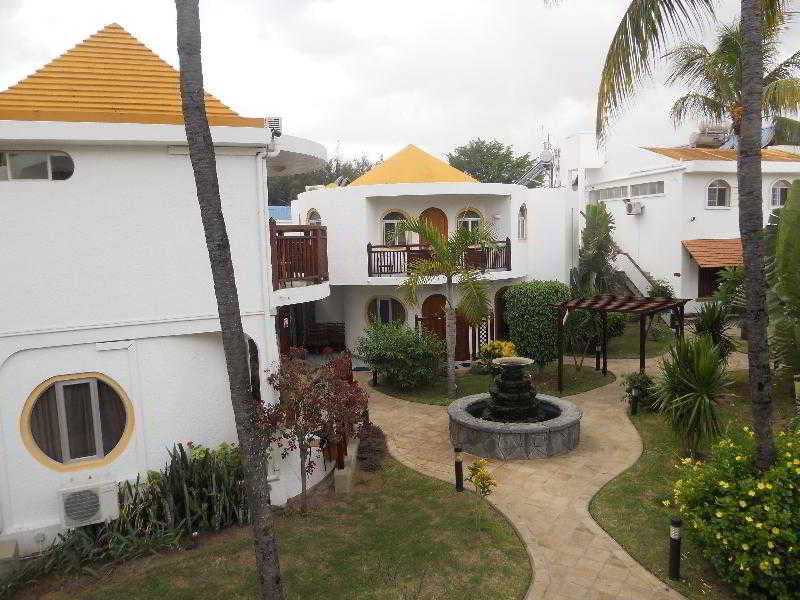 Gold Beach Resort Flic en Flac Bagian luar foto